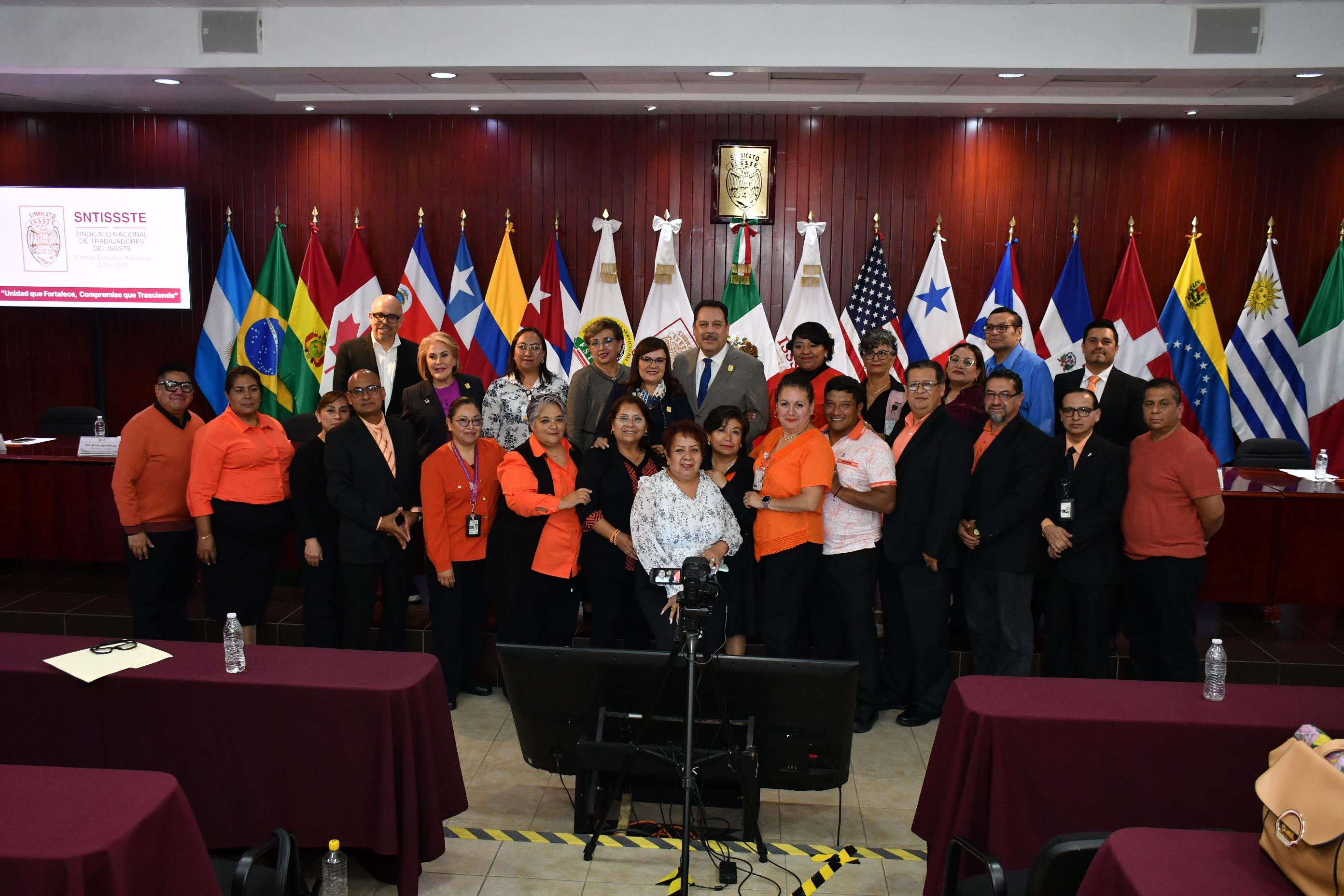  Salutación de la Sección XLI, Hospital Regional "1° de Octubre"